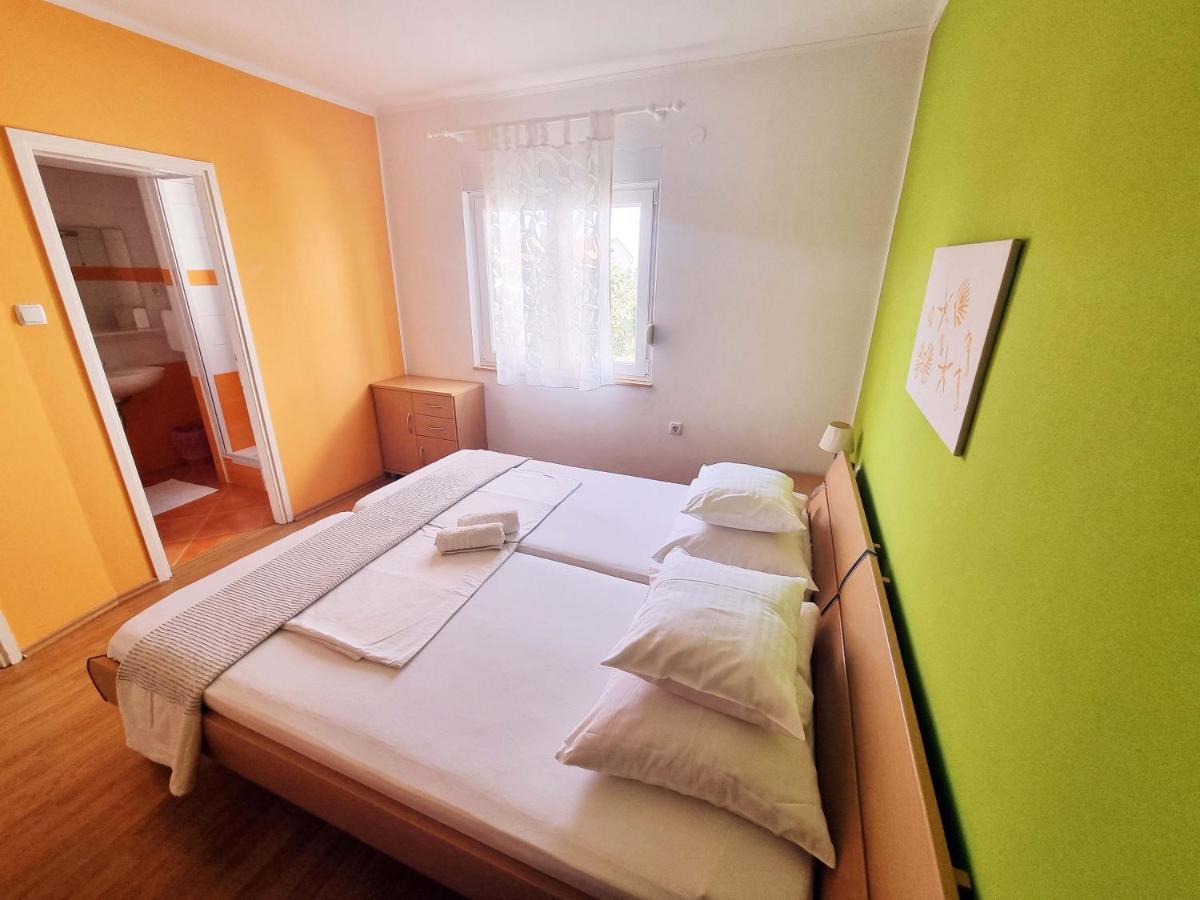 House Subic Apartamento Supetarska Draga Exterior foto