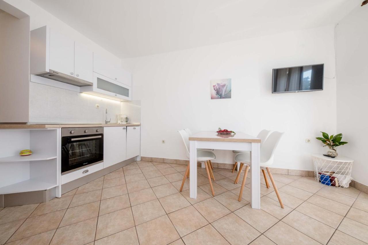House Subic Apartamento Supetarska Draga Exterior foto
