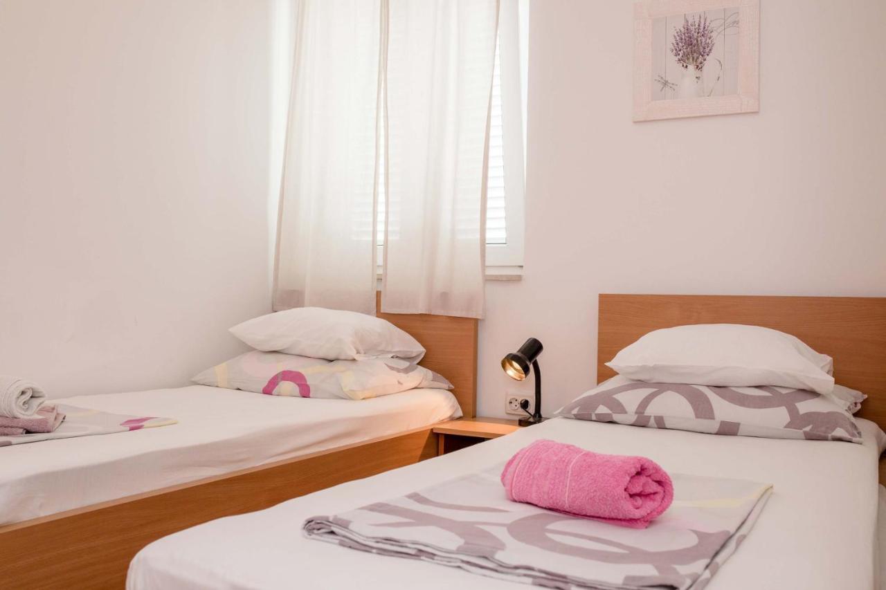 House Subic Apartamento Supetarska Draga Exterior foto
